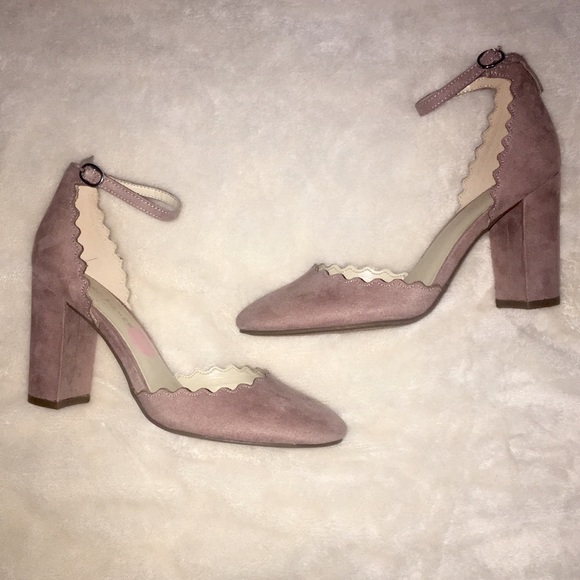 mauve closed toe heels